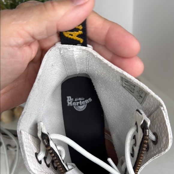 Dr. Martens Sinclair Platform Bootie (Women) Sz 8 NWOB - Picture 11 of 15